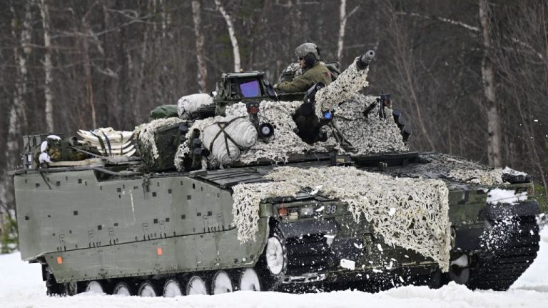 „Pregătiți-vă pentru conflict”. Avertismentul unui comandant NATO în timpul exercițiilor care aduc Arctica în prim-plan. Pregatitiva pentru conflict Avertismentul unui comandant NATO in timpul exercitiilor care aduc Arctica in prim plan