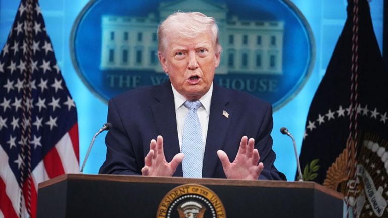 Trump amenință din nou: „Vom reduce drastic”, vrea să retragă peste 5.000 de soldați americani din Germania. Trump ameninta din nou Vom reduce drastic vrea sa retraga peste 5000 de soldati americani din Germania