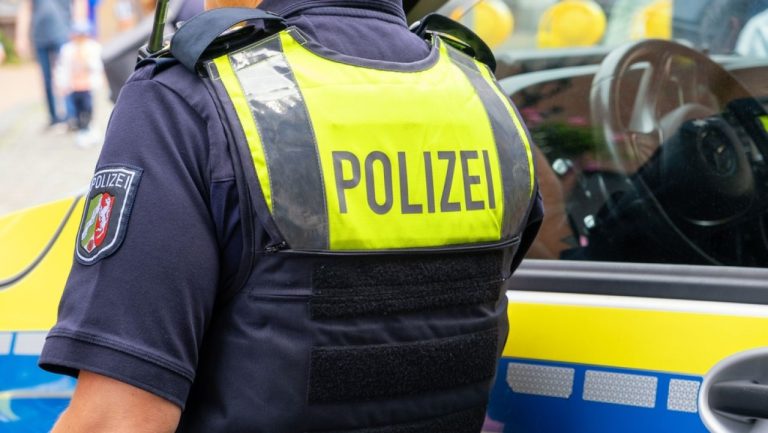 Atac armat în Germania: Cinci victime în orașul Stade, un suspect arestat. Atac armat in Germania Cinci victime in orasul Stade un suspect arestat
