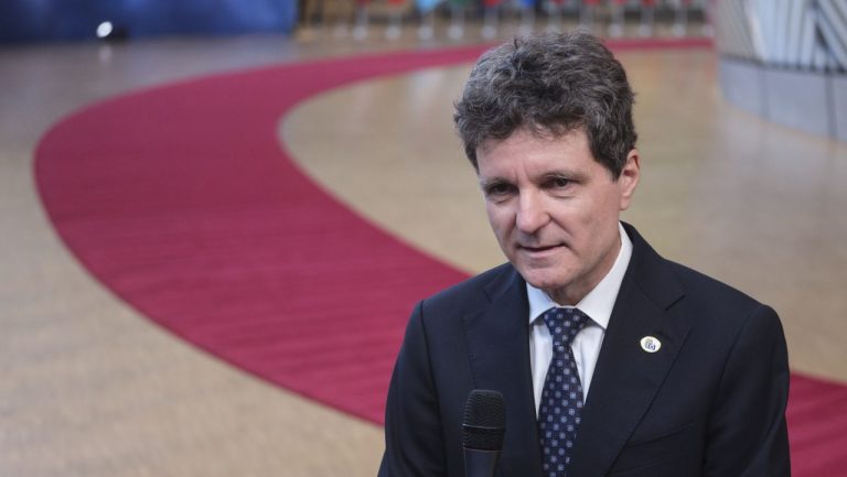 Nicușor Dan, din nou în Polonia după vizita rapidă la București pentru negocierile legate de Guvern. Nicusar Dan din nou in Polonia dupa vizita rapida la Bucuresti pentru negocierile legate de Guvern