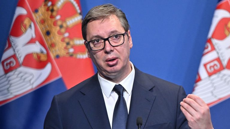 Președintele Serbiei, Aleksandar Vucic, a anunțat că va demisiona „în câteva săptămâni”. Ce tip de alegeri se vor desfășura? Presedintele Serbiei Aleksandar Vucic a anuntat ca va demisiona in cateva saptamani Ce tip de alegeri se vor desfasura