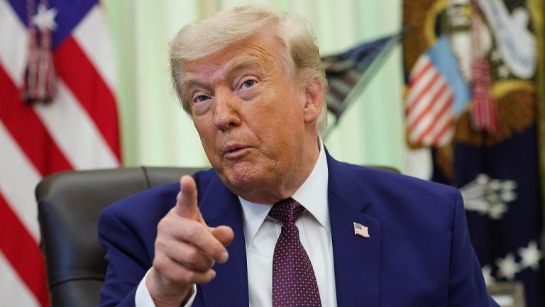 SUA avertizează Uniunea Europeană. Trump este pregătit să renunțe chiar la acordurile comerciale. SUA avertizeaza Uniunea Europeana Trump este pregatit sa renunte chiar la acordurile comerciale