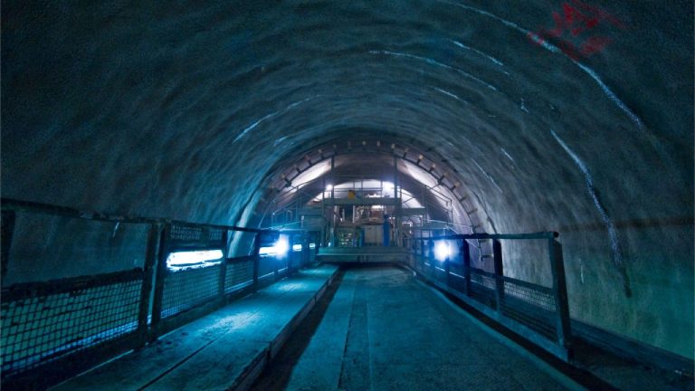 „Țara ascunsă” de sub Alpi: Cum a creat Elveția una dintre cele mai impresionante rețele de tuneluri din lume. Tara ascunsa de sub Alpi Cum a creat Elvetia una dintre cele mai impresionante retele de tuneluri din lume