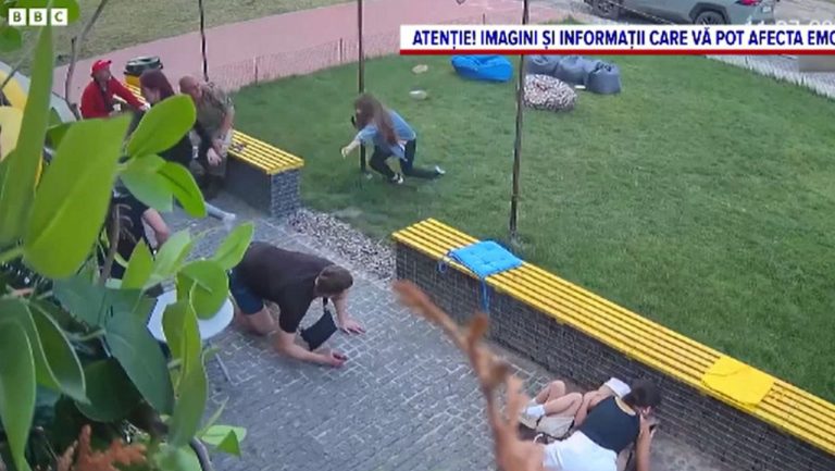 Cinci morți în urma bombardamentului din Sumî. Imaginile surprinse de camerele de supraveghere în timpul atacului. Cinci morti in urma bombardamentului din Sumi Imaginile surprinse de camerele de supravghere in timpul atacului