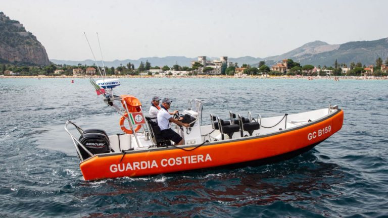 Cum a dispărut în apele lacului Garda românul de 29 de ani care a salvat un băiețel de la înec. Este deja considerat un erou. Cum a disparut in apele lacului Garda romanul de 29 de ani care a salvat un baietel de la inec este deja considerat un erou