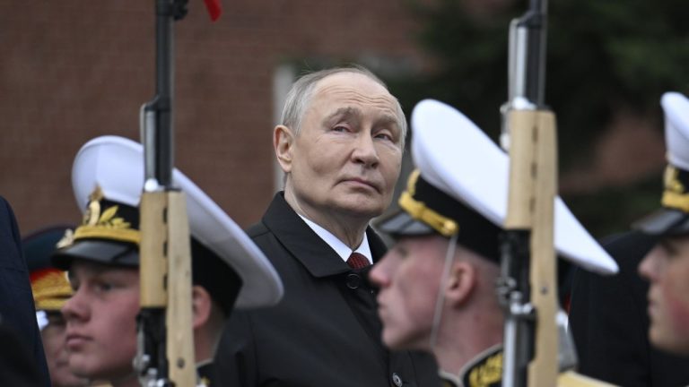 Cum a încercat Putin să minimizeze impactul crizei de combustibil din Rusia. Țara din care a început să importe benzină. Cum a incercat Putin sa minimizeze impactul crizei de combustibil din Rusia Tara din care a inceput sa importe benzina