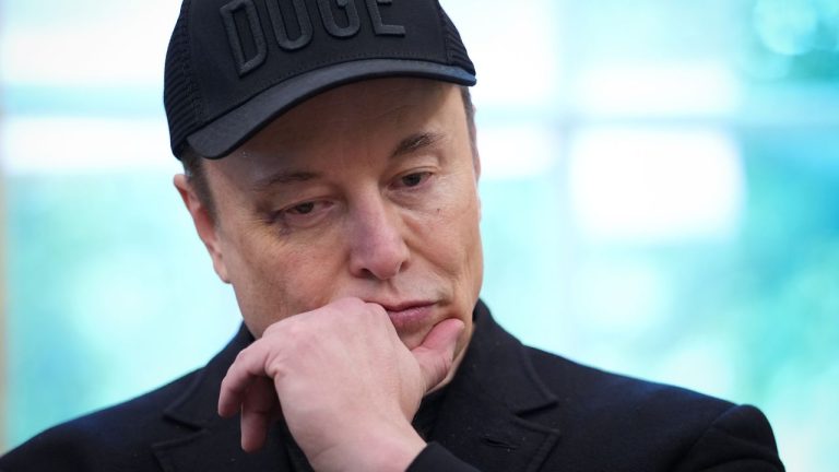 Elon Musk implicat intr un scandal electoral in SUA Ar fi incalcat legerea oferind alegatorilor cecuri in valoare de un milion de dolari