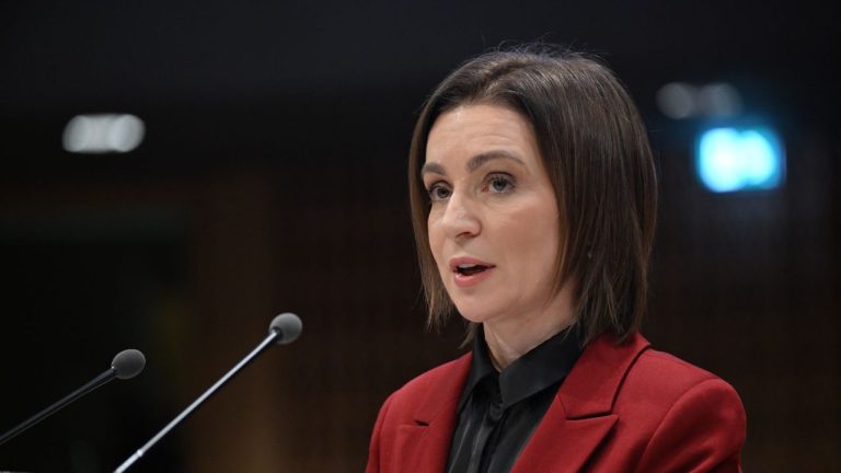 Maia Sandu, după scandalul MoldATSA în care este implicată verișoara ei: „Nu am știut de abuzuri, dar aceasta nu este o scuză” Maia Sandu dupa scandalul MoldATSA in care este implicata verisoara ei Nu am stiut de abuzuri dar acesta nu este o scuz