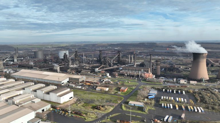 Marea Britanie a naționalizat uzina de oțel British Steel. Proprietarul chinez dorea să închidă ultimele furnale din țară. Marea Britanie a nationalizat uzina de otel British Steel Proprietarul chinez dorea sa inchida ultimele furnale din tara