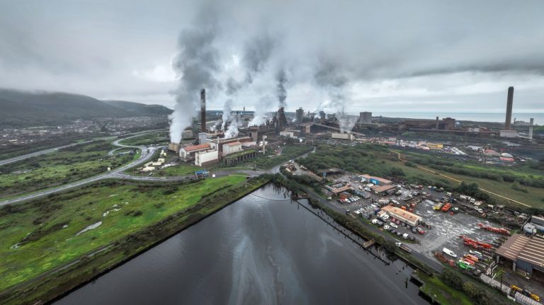 Naționalizarea British Steel. Chinezii solicită despăgubiri după ce Londra le-a interzis închiderea ultimelor furnale din Regat. Nationalizarea British Steel Chinezii solicita despagubiri dupa ce Londra le a interzis inchiderea ultimelor furnale din Regat