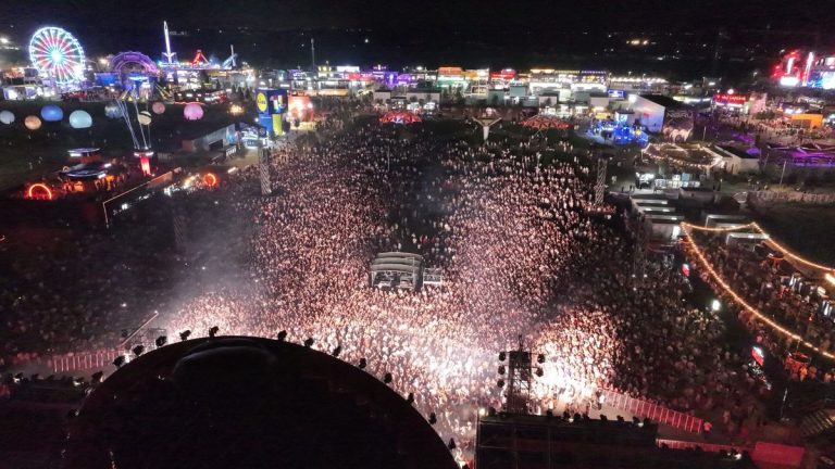 O noua zi sold out la NIBIRU 82000 de vizitatori in statiunea de pe litoral si un spectacol de neuitat al lui HUGEL in a doua zi a festivalului Galaxia