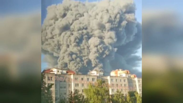 Rusia simte efectele războiului lui Putin. Dronele ucrainene au distrus depozite logistice, cu numeroase victime și răniți: „Ce nebunie!” Rusia simte efectele razboiului lui Putin Dronele ucrainene au distrus depozite logistice cu numeroase victime si raniti Ce nebunie