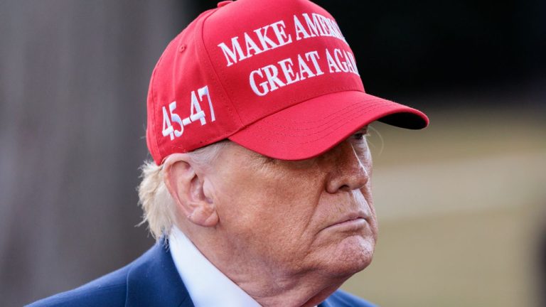 FT: Trump va anunța finanțarea mișcării MAGA în Europa. Subvenții americane pentru a contesta legile Uniunii Europene. Trump va anunta finantarea miscarii MAGA in Europa Subventii americane pentru a contesta legile Uniunii Europene