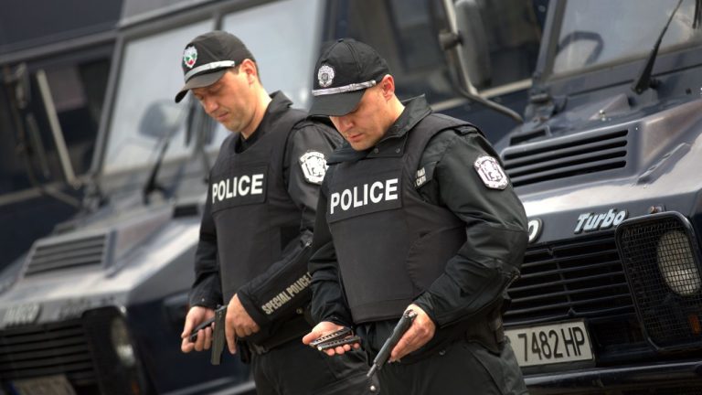 Val de amenințări cu bombă în întreaga Bulgarie. „Cu voia lui Dumnezeu, am plasat explozibili. Numărătoarea inversă a început.” val de amenintari cu bomba in intreaga bulgarie cu voia lui dumnezeu am plasat explozibili numericarea inversa a inceput