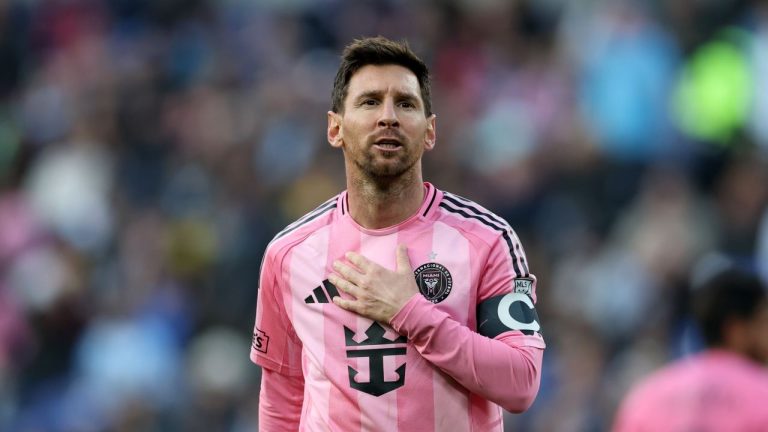 Lionel Messi a donat 80.000 de euro pentru reconstrucția regiunii Sierra Oeste, din apropierea Madridului, afectată de incendii. Lionel Messi a donat 80000 de euro pentru reconstructia regiunii Sierra Oeste din apropierea Madridului afectata de incendii