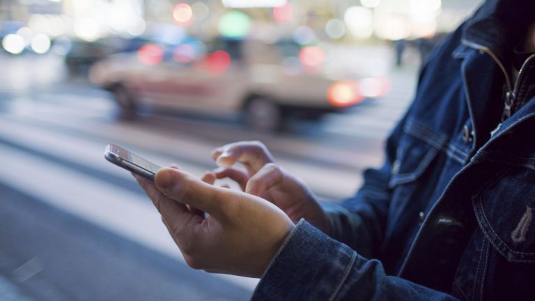 O familie care a platit 3500 de euro pentru o vacanta in Bulgaria a primit un SMS inainte de plecare Nu mergeti la aeroport