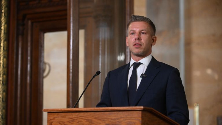Pe cine a propus partidul lui Peter Magyar pentru funcția de președinte al Ungariei. Numele candidatului pentru cea mai înaltă funcție. Pe cine a propus partidul lui Peter Magyar pentru functia de presedinte al Ungariei Numele candidatului pentru cea mai inalta functie