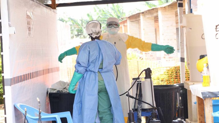 Posibilă mutație a virusului Ebola în Congo. OMS investighează „virusul mutant” responsabil de epidemia gravă. Posibila mutatie a virusului Ebola in Congo OMS investigheaza virusul mutant responsabil de epidemia grava