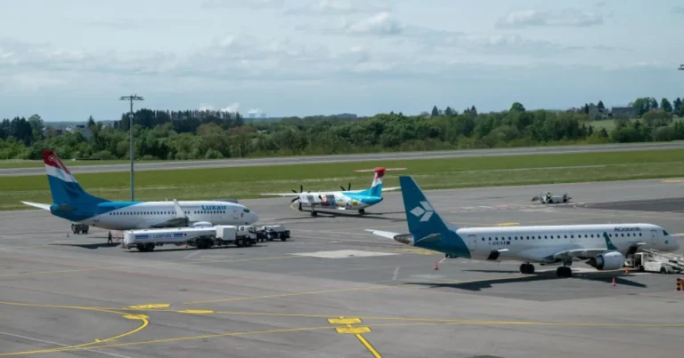Aeroportul din Luxemburg închis temporar din cauza unor drone neautorizate Aeroportul din Luxemburg închis temporar din cauza unor drone neautorizate