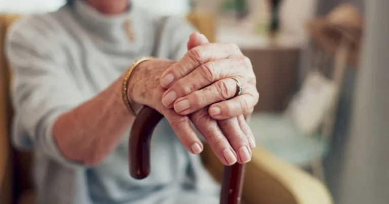 Argentinianca și-a donat casa vecinilor, care au abandonat-o. Ce a decis instanța Argentinianca și-a donat casa vecinilor, care au abandonat-o. Ce a decis instanța