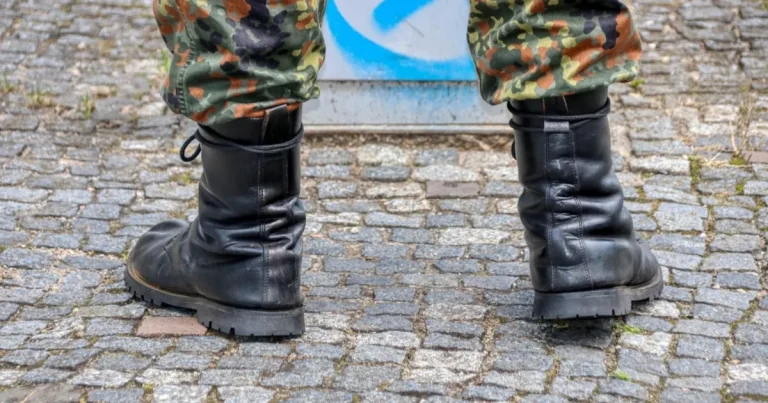 Armata aduce bani în plus la pensie. Stagiul militar contează