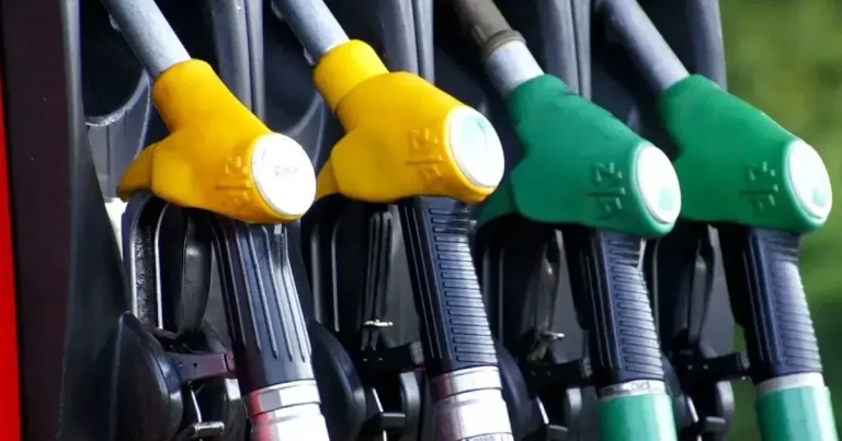 Benzina și motorina rămân în jurul a 10 lei pe litru, pe 15 septembrie 2026 Benzina și motorina rămân în jurul a 10 lei pe litru, pe 15 septembrie 2026