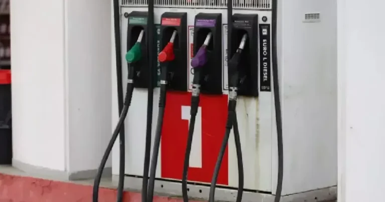 Benzina urcă spre 10 lei litrul, iar motorina se scumpește accelerat