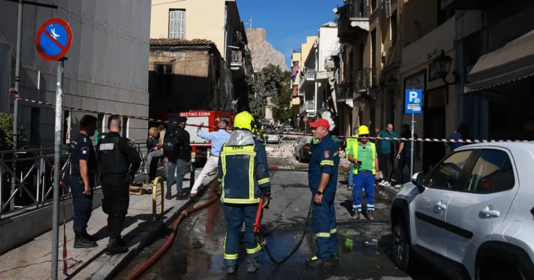 Clădire prăbușită în Atena și feribot în flăcări lângă Mykonos. Precizări de la MAE Clădire prăbușită în Atena și feribot în flăcări lângă Mykonos. Precizări de la MAE