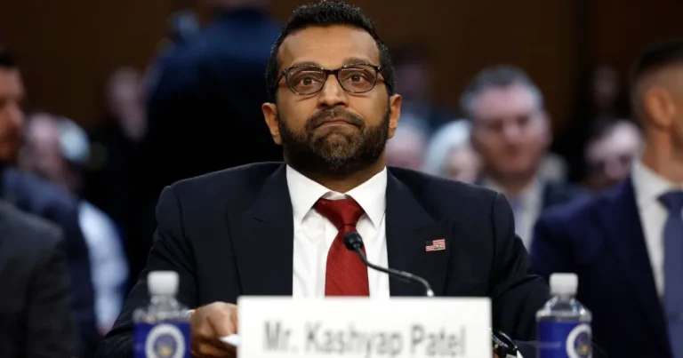 Date sensibile ale agenților FBI, scurse pe dark web după un hack. Kash Patel, afectat