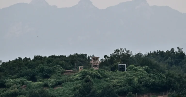 Două mine au explodat în Peninsula Coreeană. Seulul acuză Nordul de armistițiu Două mine au explodat în Peninsula Coreeană. Seulul acuză Nordul de armistițiu
