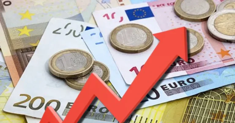 Euro atinge un nou maxim istoric față de leu: 5,2788 lei Euro atinge un nou maxim istoric față de leu: 5,2788 lei