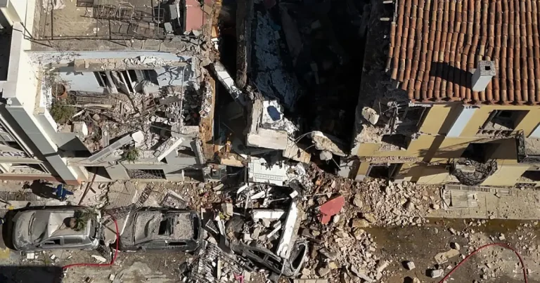 Explozie puternică în Atena: o clădire s-a prăbușit și trei persoane au fost rănite Explozie puternică în Atena: o clădire s-a prăbușit și trei persoane au fost rănite
