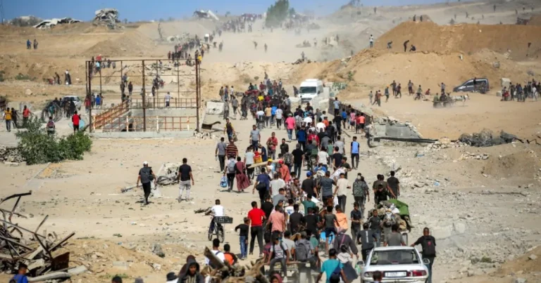 Israel amenință: „Orașul Gaza va fi golit de milionul său de locuitori” Israel amenință: „Orașul Gaza va fi golit de milionul său de locuitori”