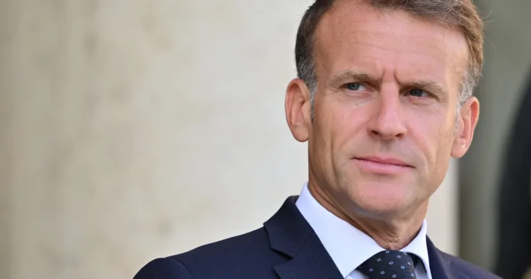 Macron provoacă simbolic SUA. Vizită într-un teritoriu francez revendicat de Trump Macron provoacă simbolic SUA. Vizită într-un teritoriu francez revendicat de Trump