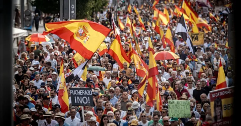 Mii de protestatari la Madrid față de criza din Ceuta: cer alegeri anticipate