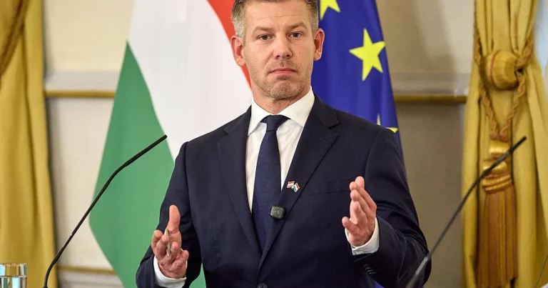 Parlamentul Ungariei i-a ridicat imunitatea lui Péter Magyar Parlamentul Ungariei i-a ridicat imunitatea lui Péter Magyar