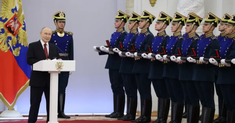 Putin sporește armata rusă și atacă Ucraina. Zelenski: Trimit nord-coreeni pe front