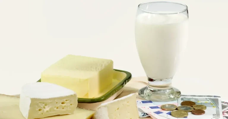 Românii se pregătesc pentru noi scumpiri la alimente și facturi