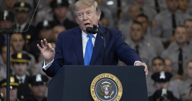 Trump cere din nou Ucrainei să reducă atacurile asupra rafinăriilor rusești