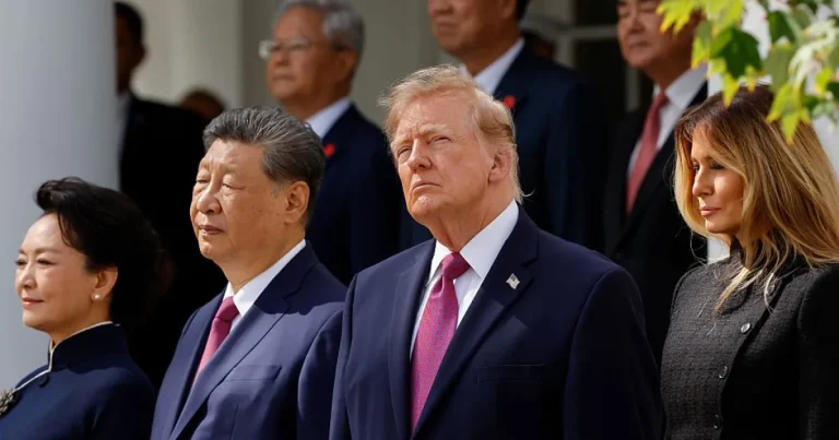 Trump l-a primit fastuos pe Xi Jinping: „Oaspetele vostru este un dictator brutal” Trump l-a primit fastuos pe Xi Jinping: „Oaspetele vostru este un dictator brutal”