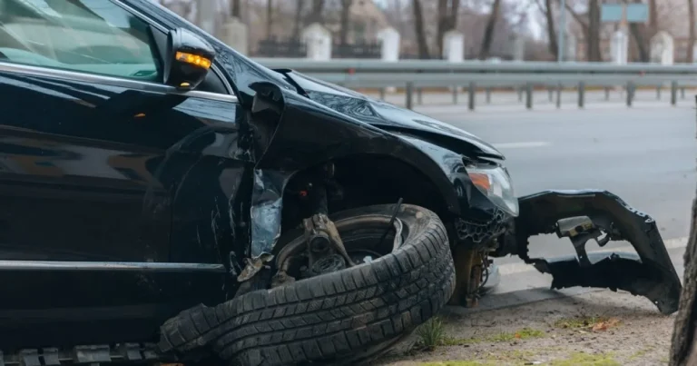 Un om moare la fiecare 3,8 ore în accidente rutiere. Peste 2.300 de victime într-un an Un om moare la fiecare 3,8 ore în accidente rutiere. Peste 2.300 de victime într-un an