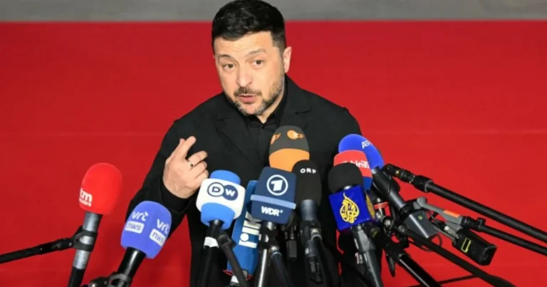 Zelenski, întrebat când merge la Moscova: „Pe o rachetă, la naiba!” Zelenski, întrebat când merge la Moscova: „Pe o rachetă, la naiba!”