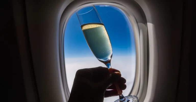 Air France oferă transport privat, intrare separată și control discret pe aeroport