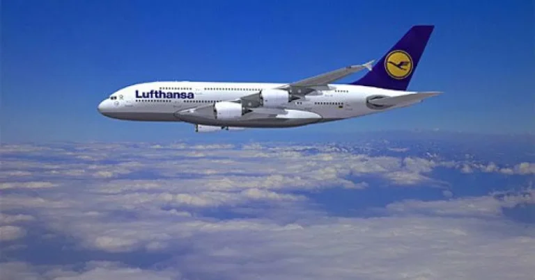 Amenințare cu bombă pe un zbor spre Viena. Avionul a aterizat de urgență în Bulgaria Amenințare cu bombă pe un zbor spre Viena. Avionul a aterizat de urgență în Bulgaria
