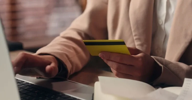 Aplicație AI poate detecta fraudele financiare înainte de a produce pierderi Aplicație AI poate detecta fraudele financiare înainte de a produce pierderi