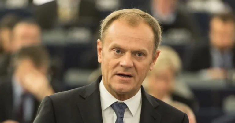 Bărbatul care plănuia să-l asasineze pe Donald Tusk avea 10 bombe artizanale în apartament