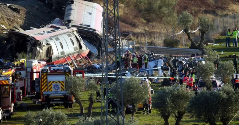 Conversațiile operatorilor cu mecanicii dinaintea accidentului feroviar din Spania Conversațiile operatorilor cu mecanicii dinaintea accidentului feroviar din Spania