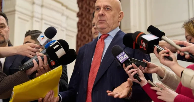 Costin cere schimbări urgente: mii de pensionari ar putea fi afectați Costin cere schimbări urgente: mii de pensionari ar putea fi afectați