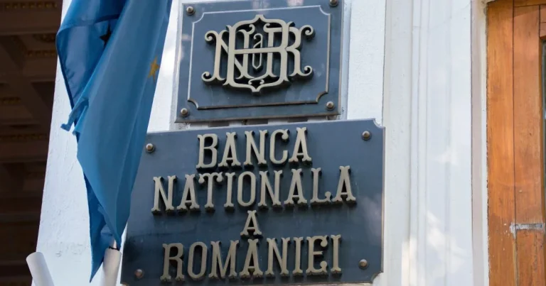 Curs BNR, 20 octombrie: Euro crește ușor în ziua votului Guvernului Niculescu Curs BNR, 20 octombrie: Euro crește ușor în ziua votului Guvernului Niculescu