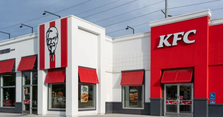 KFC renunță la Pepsi în restaurantele din SUA, după aproape 40 de ani KFC renunță la Pepsi în restaurantele din SUA, după aproape 40 de ani